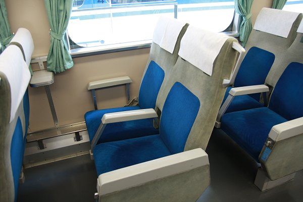 ０系新幹線の座席 Zone-S -鉄道座席趣味-