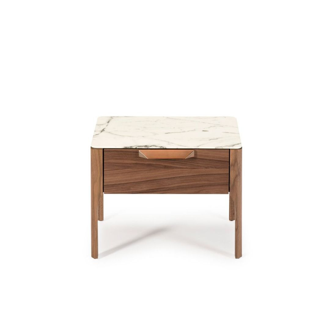 Intenseonline's tweet photo. Um toque de modernidade e elegância no seu quarto.
Com linhas simples, materiais nobres e um design pensado ao detalhe, esta mesa de cabeceira combina estilo e funcionalidade.✨

Mesa de Cabeceira  Beca
https://t.co/BCky5OhwSE

#mesacabeceira
#quarto
#fyp
#intensemobiliario https://t.co/R1yhdmbzrZ