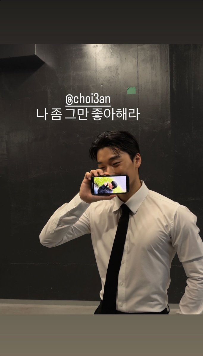 우앵 tweet media
