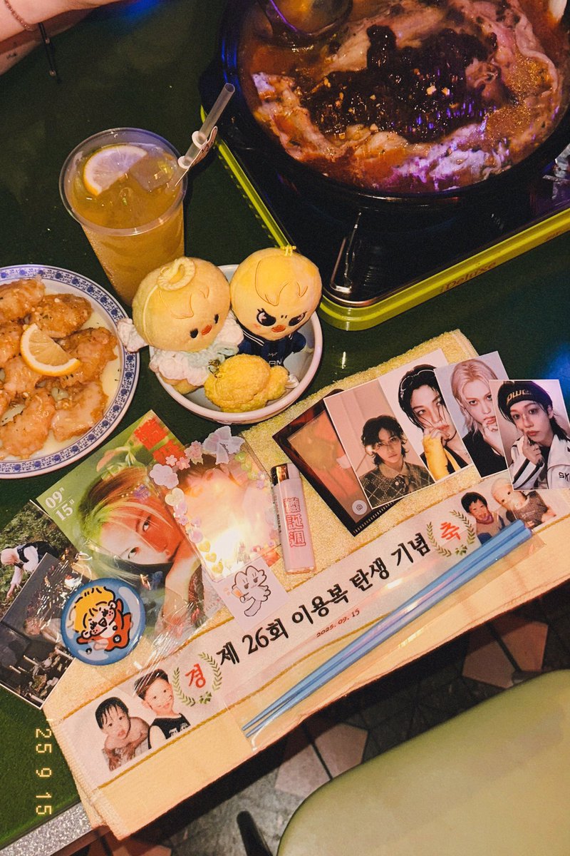 ˗ˏˋ ꒰ 🎂 ꒱ ˎˊ˗

˚✦.˚ Happy Felix Day ˚✦.˚

 /\___/\
꒰ ˶• ༝ - ˶꒱ 
./づ~🍰

<a href="/bbok_tan_ju/">뽁탄주</a> 
#HappyFelixDay
#우리_행복은_언제나_용복이야
#GlobalIconLeeFelix
#StrayKids #스트레이키즈
#필릭스 #Felix  #Straykids
#뽁탄주_뽁_탄생_ 
#뽁탄주_뽁_탄생_주간