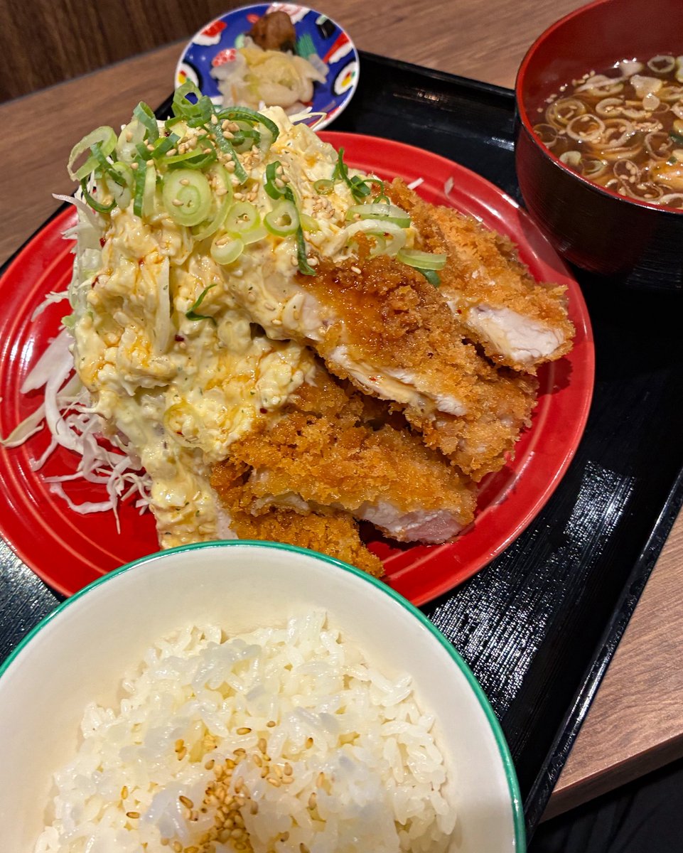 🐓 とりかつ たるたる 金いろ（高円寺）
むねカツセット

#とりかつたるたる金いろ 
#高円寺グルメ