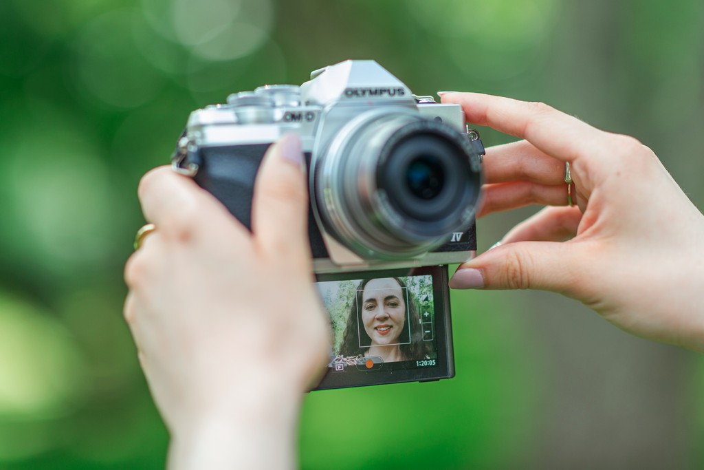Inkbotdesign's tweet image. 7 Best Beginner Cameras for Business &amp;amp; Content Creation
▸ inkbotdesign.com/best-beginner-…

#cameras #photography