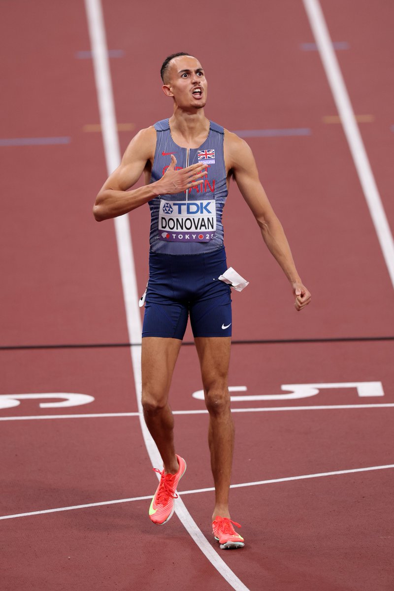 What a debut Tyri Donovan 🤩

He opens up with a PB of 48.26s in the 400m Hurdles to earn a big Q for the semi-finals 👏

#NovunaGBNI #WCHTokyo25 #WorldAthleticsChamps
<a href="/_Novuna/">Novuna</a>