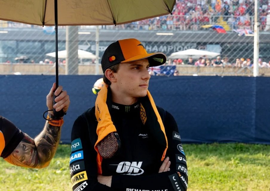 🚨Oscar Piastri, Fernando Alonso hakkında:

"Bence o kesinlikle istatistiklerin kariyerinin tam hikayesini anlatmadığı bir sürücü.

ve bence o kesinlikle sporun şimdiye kadar gördüğü en iyi sürücülerden biri."

via(<a href="/MotorsportWeek/">Motorsport Week</a>