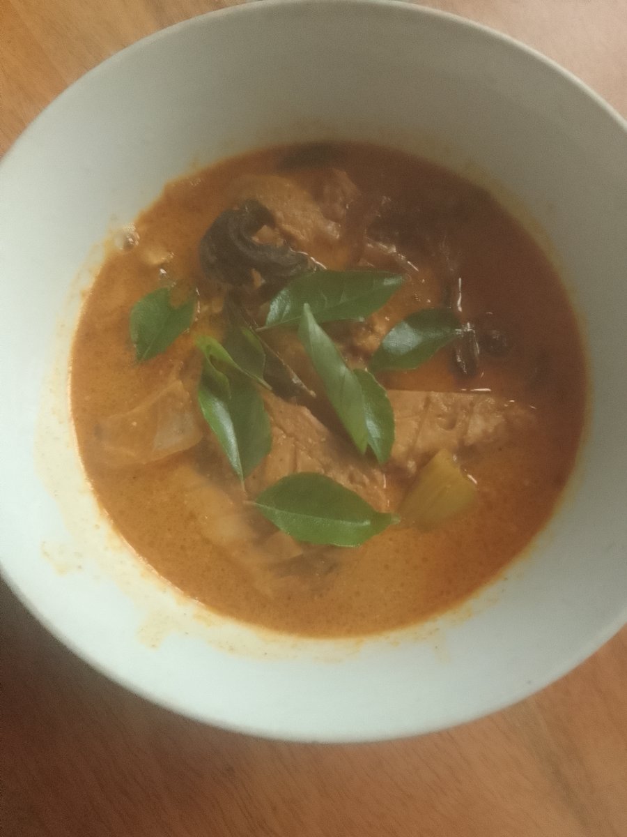 HomelEssdocCAN's tweet image. Friends, I still believe that there is so much is possible - when we pour our heart into impossible.

Sharing results of my  &quot;stone soup&quot; cooking (fish curry w/can fish, banana flower curry, mango chutney w/cinnamon &amp;amp; cardamom):
#DoctorsWhoCook #ImpossibleIsPossible