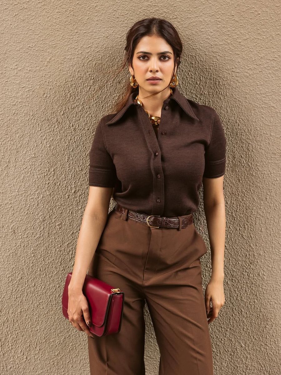 sanchita2627's tweet photo. Gucci, are you seeing this? 😍 #MalavikaMohanan just slayed the look 💯 https://t.co/ZVNJz5i7b3