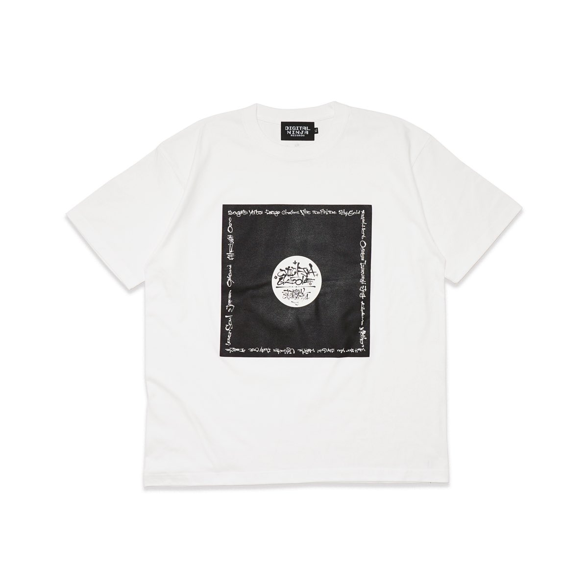 DIGITALNINJA774's tweet photo. 新忍具発売開始🥷🏿

“NINJA GROOVE” TEE

Design by Rob the hunchback

数量限定なのでお早めに✅

https://t.co/rMrirx4XUu https://t.co/OZrRiZmXCf