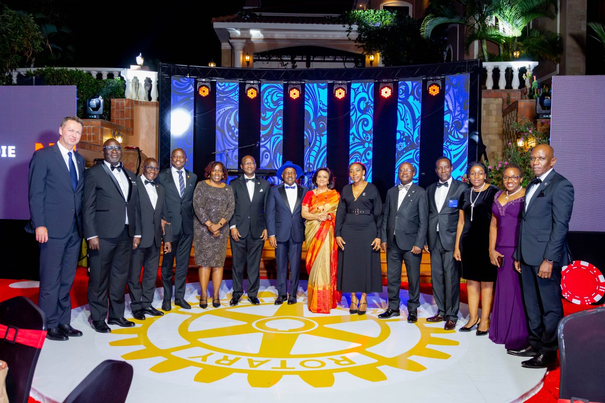 RotaryDistrict9214 tweet media