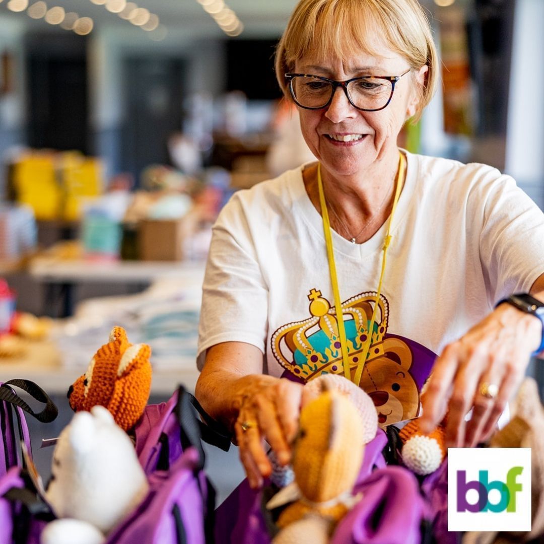 🧸 What’s in a Buddy Bag?

Each carefully packed kit includes:
👕 Pyjamas
🪥 Toiletries
📚 A book
🧦 Socks
🐻 A cuddly toy
🎒 And a sense of belonging
buddybagfoundation.co.uk/get-involved/
#BuddyBagFoundation #BuddyBagKits #PackWithPurpose #SupportChildren #EveryItemMatters