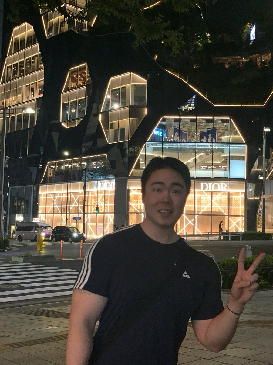 空元気で頑張ってます✌️