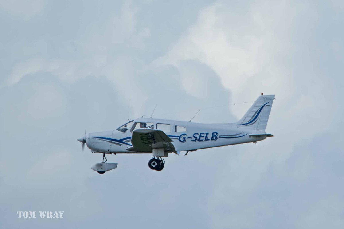 gbpom's tweet photo. POM Flying Club
#learntofly #generalaviation
#flying #flighttraining #trialflights #flightexperience #flyingclub #gbpom #gselb #pomflyingclub #humbersideairport
https://t.co/z1XddlGh6I https://t.co/VJhvIk0su5