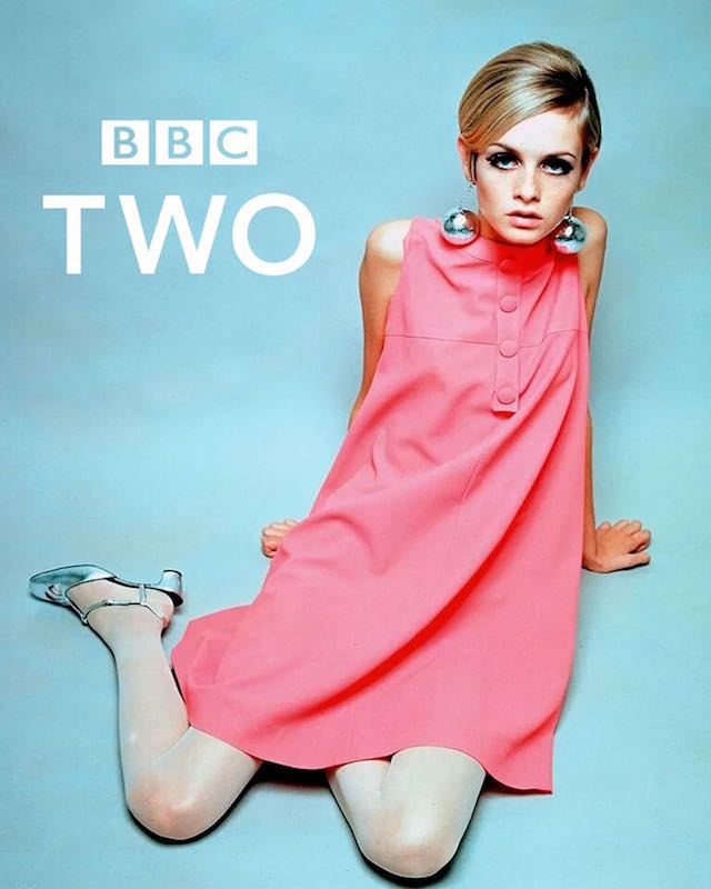 SweetJaneBlog's tweet image. Twiggy, the feature-length documentary directed by Sadie Frost, airs on @BBCTwo, tonight, Monday 15th at 9pm. bbc.co.uk/programmes/m00…