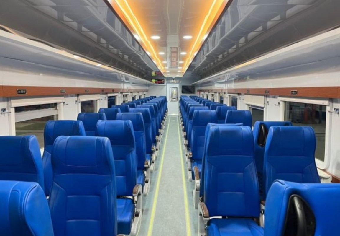 maaf kak, izin kutip ya soalnya ngga bisa komen🙏 mau jelasin dikit karena jawaban adminnya agak kurang tepat. yg admin jelasin itu kondisi kursi sebelum 28 September. karena mulai 28 September, Matarmaja rencana ganti ke ekonomi new gen modif, jadi tarifnya sama kaya Majapahit