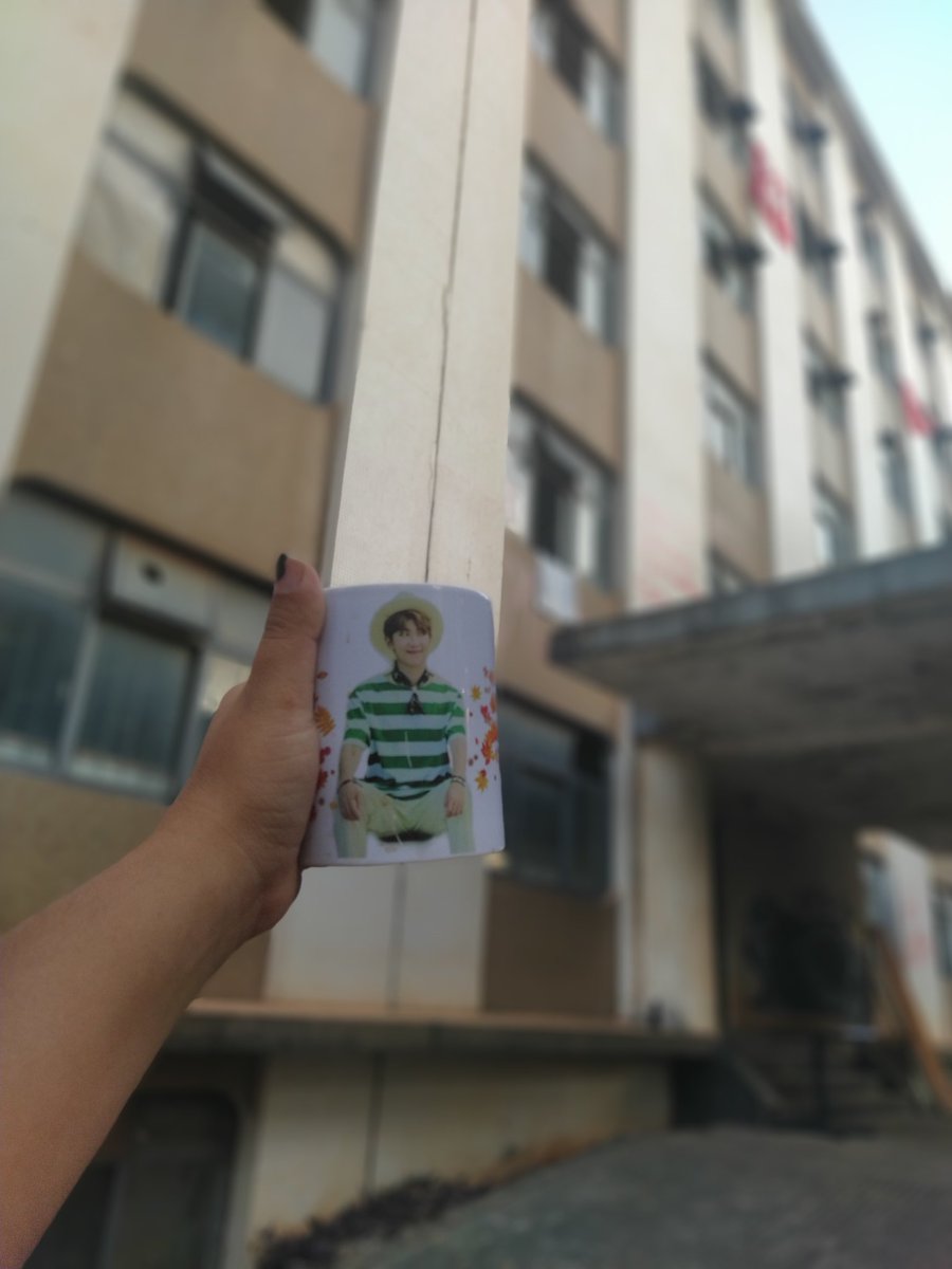 agust_Daisy's tweet photo. Tomar café na Ocupação com minha canequinha do Namjoon 🥹❤️ https://t.co/MNIGaikajS