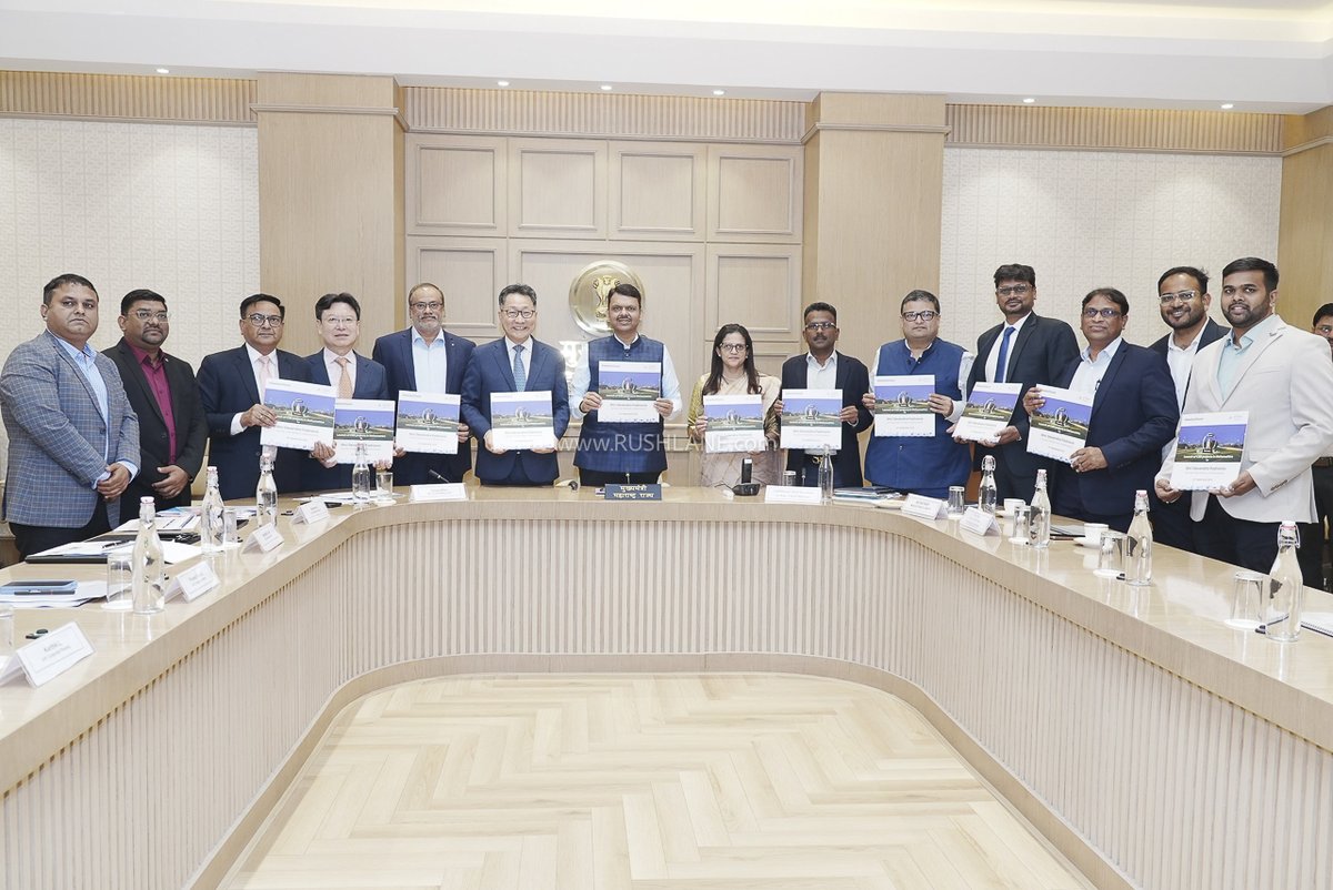 rushlane's tweet image. 🚨 Hyundai Motor India Foundation commits ₹56 Cr to CSR in Maharashtra 🌱🚦

✅ 1M trees under IONIQ Forest
✅ Traffic &amp;amp; Road Safety Centres
✅ Social Welfare Programmes

#HyundaiCSR #ProgressForHumanity