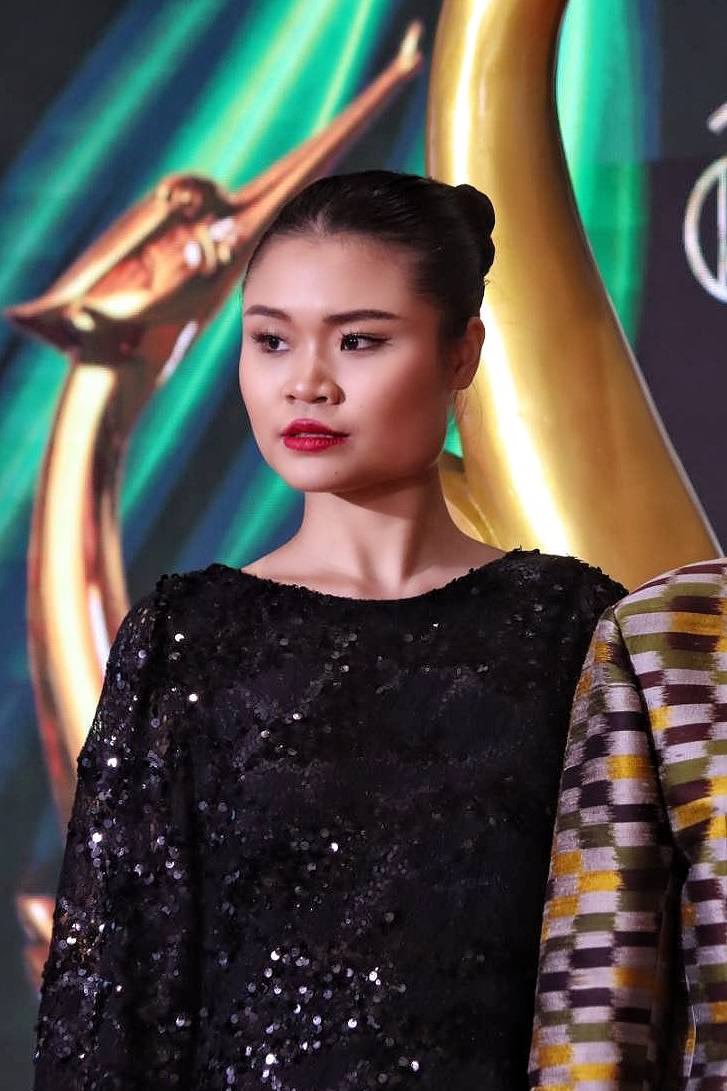 newsway_ent's tweet image. นางแบบหน้าเก๋ "แทมมี่" จากรายการ Thai Face Top Model  ร่วมเดินพรมแดงในงานประกาศรางวัลภาพยนตร์แห่งชาติ "สุพรรณหงส์ครั้งที่ 33"

#สุพรรณหงส์ครั้งที่33 
#Suphannahong33 
 #Tammy #Tammythaifacetopmodel
#thaifacetopmodelofficial