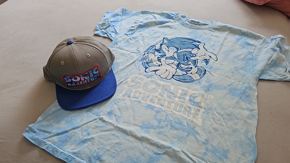 this actually took nearly 2 years to arrive...
i was planning to wear this to a wedding
<a href="/LimitedRunGames/">Limited Run Games</a>  highly dissapointed with the service