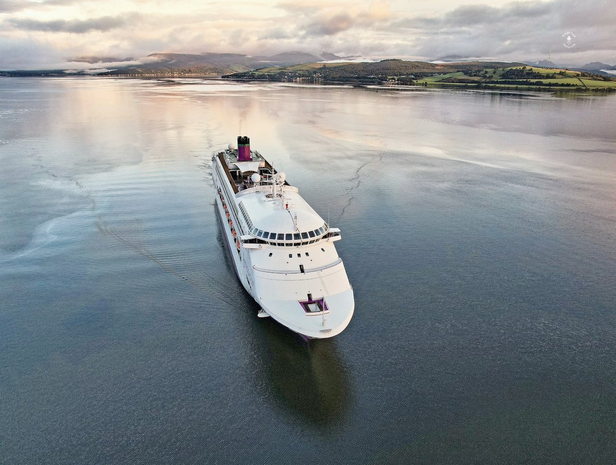 DougieCoullPix's tweet photo. Quite a few - light was too good to waste π
#riverclyde #inveclyde #greenock #cruise #cruiseship #photography #maritime #shipping #ambience https://t.co/rI6XUMLV8j