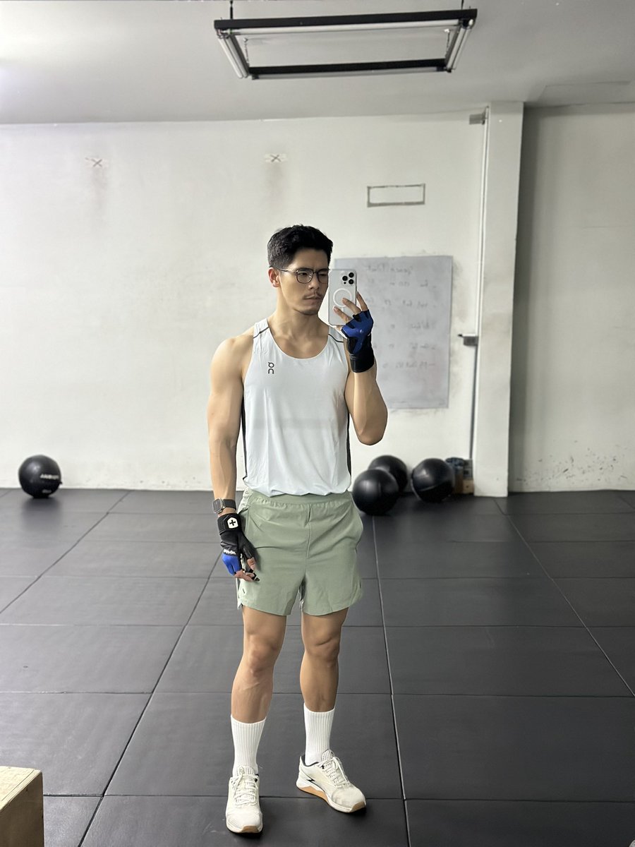 แว่นใหม่ งับ