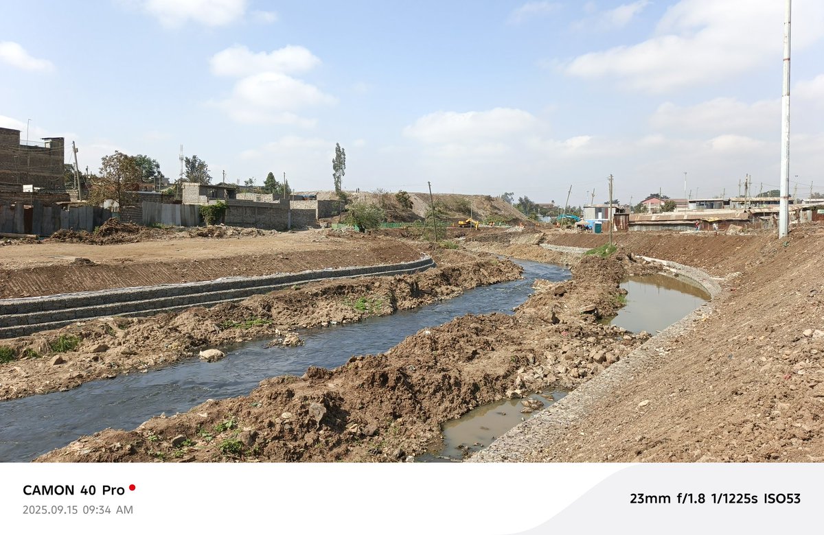 KombGreen's tweet photo. #AlongRivers
The Nairobi River Regeneration Project is ongoing in Korogocho slum . The installation of gabions is a major milestone strengthening riverbanks,preventing soil erosion, and reducing flooding risks for thousands of residents.
#ClimateWorx #RiverRegeneration https://t.co/Z3Xo0dQrAT