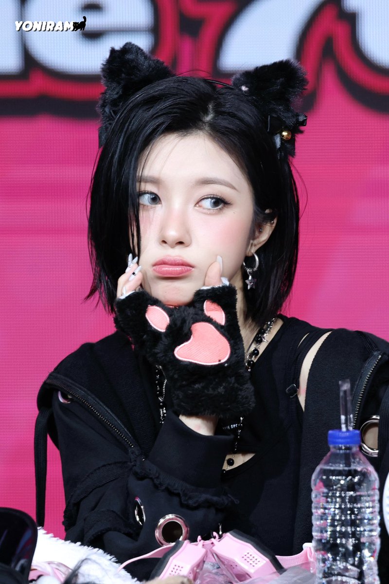 Yoniramm's tweet photo. 20250821.HQ

진짜 고양이 같아 /•᷅•᷄\୭ .ᐟ 

#김다연 #DAYEON 
#ダヨン #Kep1er #케플러 https://t.co/0fVYbW2QAC