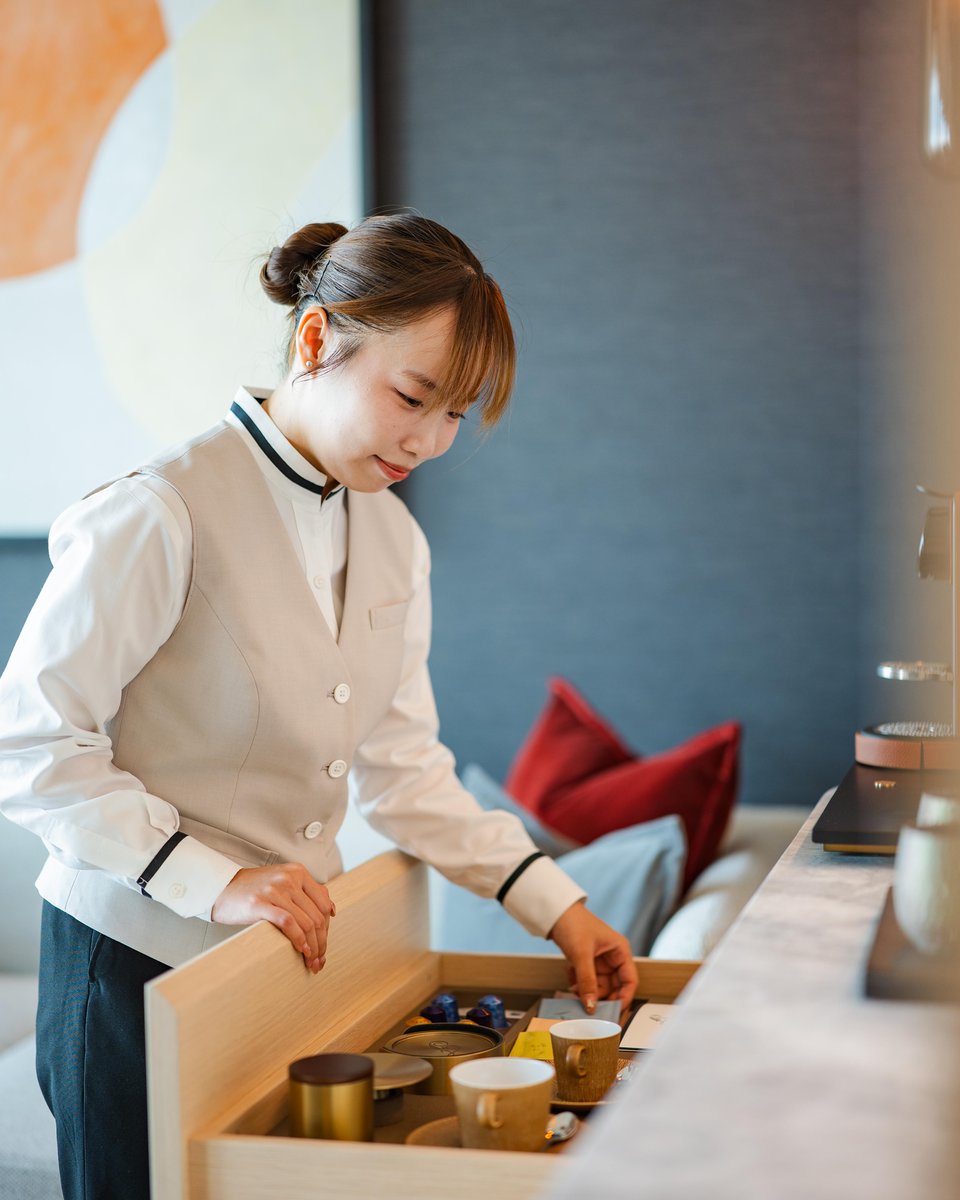 FairmontHotels's tweet photo. Every turn down, every careful touch, our housekeepers fill the quiet moments with care. Celebrating those who make every stay feel like a gift. #FairmontHotels #MakeSpecialHappen #HousekeepingWeek https://t.co/VKF19sp280
