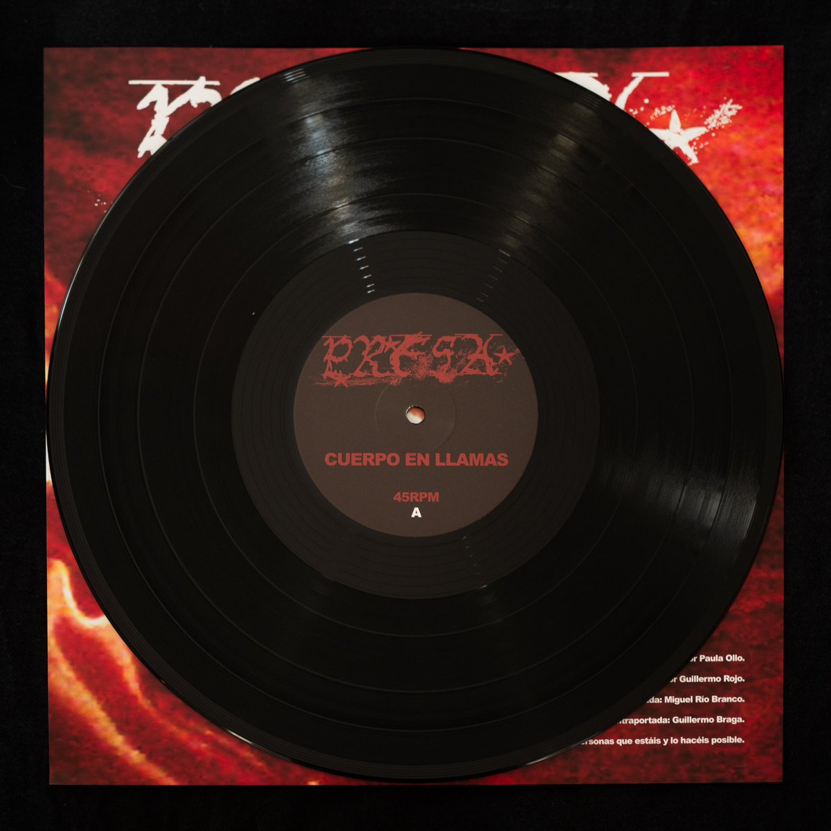 Pues ya está fuera. Esto son nuestros últimos 3 años. Esperamos que os guste y le deis calor.

Además tenemos cami, se puede pillar en la web de humo con el disco o por separado

Ahora si, nos vemos en los conciertos

Presa loves you ❤️

<a href="/HUMOINTL/">humo internacional</a> 

open.spotify.com/album/5kpjeuvi…