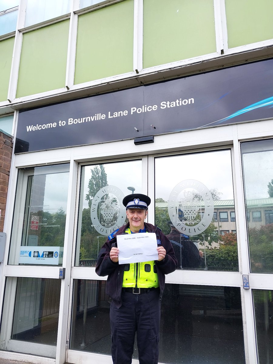 It's the end of an era! PCSO Paul Blackford is hanging his worn out boots up to dry,after 19 years on the beat! Wish him all the best on his well earned retirement.