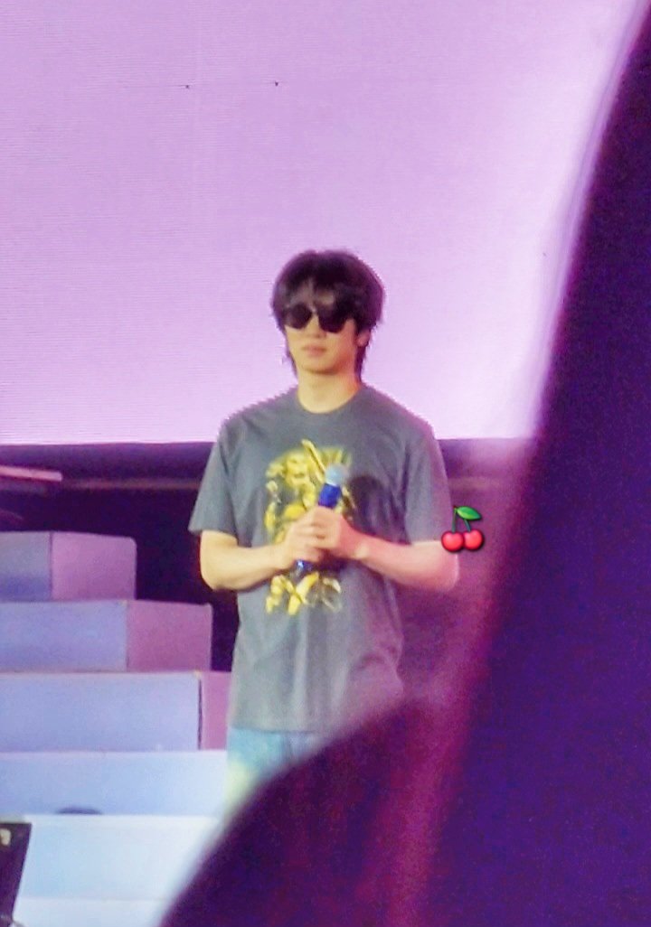 Sempet senyum2 sendiri krn brasa klo doi liat ke gue 😎☺️😍💙

#슈퍼주니어 #SUPERJUNIOR
#SUPERSHOW10_in_JAKARTA
#SUPERSHOW
#SUPERSHOW10
#20th_Anniversary_TOUR