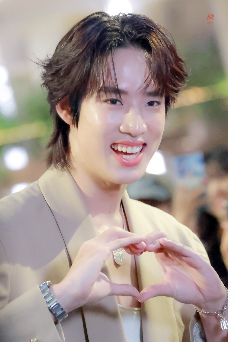 🎞️ 15092025

BDK PARFUMSxALAN BUS 
#bdkparfumsxALAN
#ALANpasawee
#BUSbecauseofyouishine