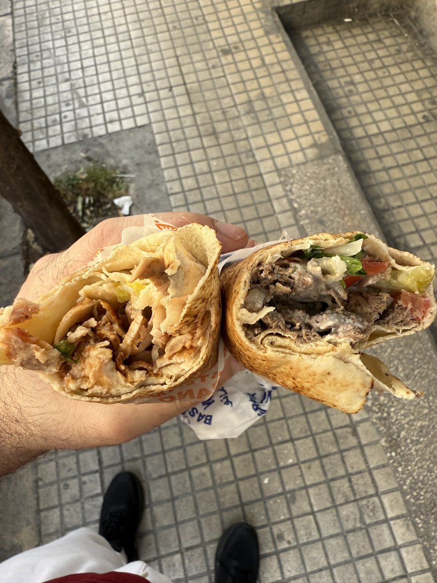 Starting the week, with juicy shawarma🤦🏻‍♂️
