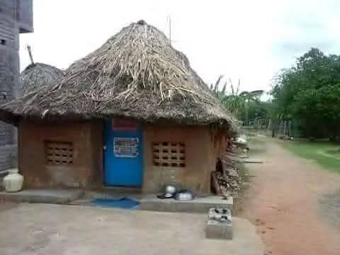 vckitwingoffi's tweet photo. எங்கிருந்து வருகிறோம் என்பதல்ல முக்கியம்.!

எங்கு சென்று நிற்கிறோம் என்பதுதான் முக்கியம்..!

#அங்கனூரில் இருந்து #லண்டன் வரை.... https://t.co/KvEjOkaZe0