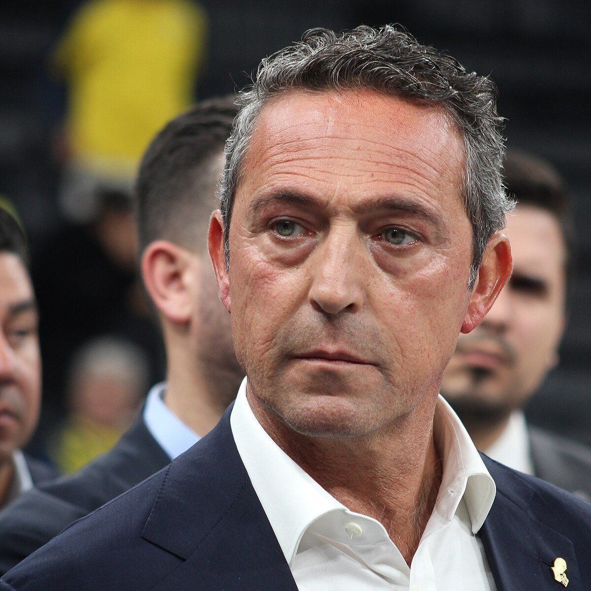 Trabzonspor Başkanı Ertuğrul Doğan: "Fenerbahçe Kulübü'nü yönetenlerin 'zihniyeti' ve 'ciddiyeti' logolarına koydukları 5 yıldızdan bellidir.

2010-2011 Şampiyonu Trabzonspor'dur. Kirlettiğiniz şampiyonluk kupamız orada oldukça da yüzünüz gülmeyecektir."