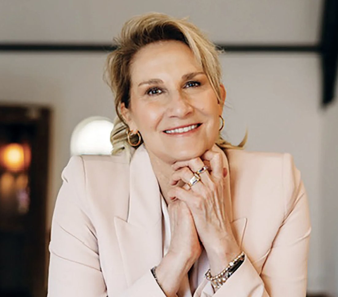 Meet AOA President, Jacquie M. Bowen, OD: her agenda, the advice she uses in practice, and a memorable hotel stay #AOAPresident #WomenInOptometry
optometricmanagement.com/issues/2025/se…