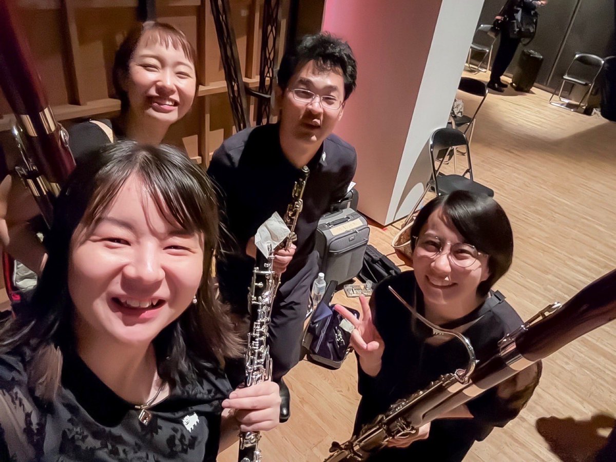 Cnoboe's tweet photo. #UNDERTALE10周年コンサート 大阪での3日5公演、本当に充実した気持ちで演奏させて頂きました…！✨
全てが名曲で、個人的には大好きなDummy!が演奏できたことが感無量でした…！記念すべき10周年の日をこうして過ごせたこと、素敵な思い出になりました😄
終演後のダブルリードたちにて📷（私以外B型） https://t.co/kqdAze8jBI