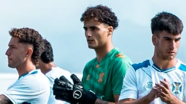 MANOJ DASWANI 🏴 (@mdaswani) on Twitter photo Insólito pero cierto.
🔐 <a href="/CDTOficial/">CD Tenerife 🏴</a>: 0 goles encajados.
🔐 <a href="/CDTOficial/">CD Tenerife 🏴</a> B: 0 goles encajados.
🔐 <a href="/CDTFemenino/">Costa Adeje Tenerife</a>: 0 goles encajados.
Los detalles | eldia.es/deportes/cd-te… Insólito pero cierto.
🔐 <a href="/CDTOficial/">CD Tenerife 🏴</a>: 0 goles encajados.
🔐 <a href="/CDTOficial/">CD Tenerife 🏴</a> B: 0 goles encajados.
🔐 <a href="/CDTFemenino/">Costa Adeje Tenerife</a>: 0 goles encajados.
Los detalles | eldia.es/deportes/cd-te…