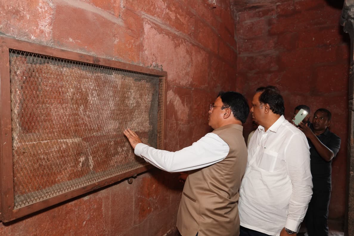 ShelarAshish's tweet image. जिथे प्रभू रामांचा पदस्पर्श झाला अशा
रामटेक गड मंदिर परिसरातील नृसिंह आणि वराह मंदिर या राज्य आणि केंद्र सरकार तर्फे संरक्षित स्मारकांची आज नागपूर दौऱ्यावर असताना पाहणी केली.

यावेळी राज्यमंत्री ॲड. आशिष जयस्वाल आणि कार्यकर्ते उपस्थित होते.

#AshishShelar