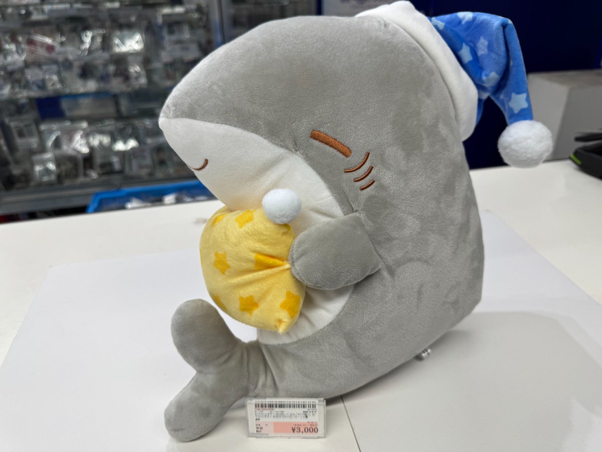 おでかけ子ザメ　キャラ福くじ　A賞　BIGぬいぐるみ　B賞　マスコット　3点 公式】フクヤ｜キャラ福くじ (@fukuya_kuji): 