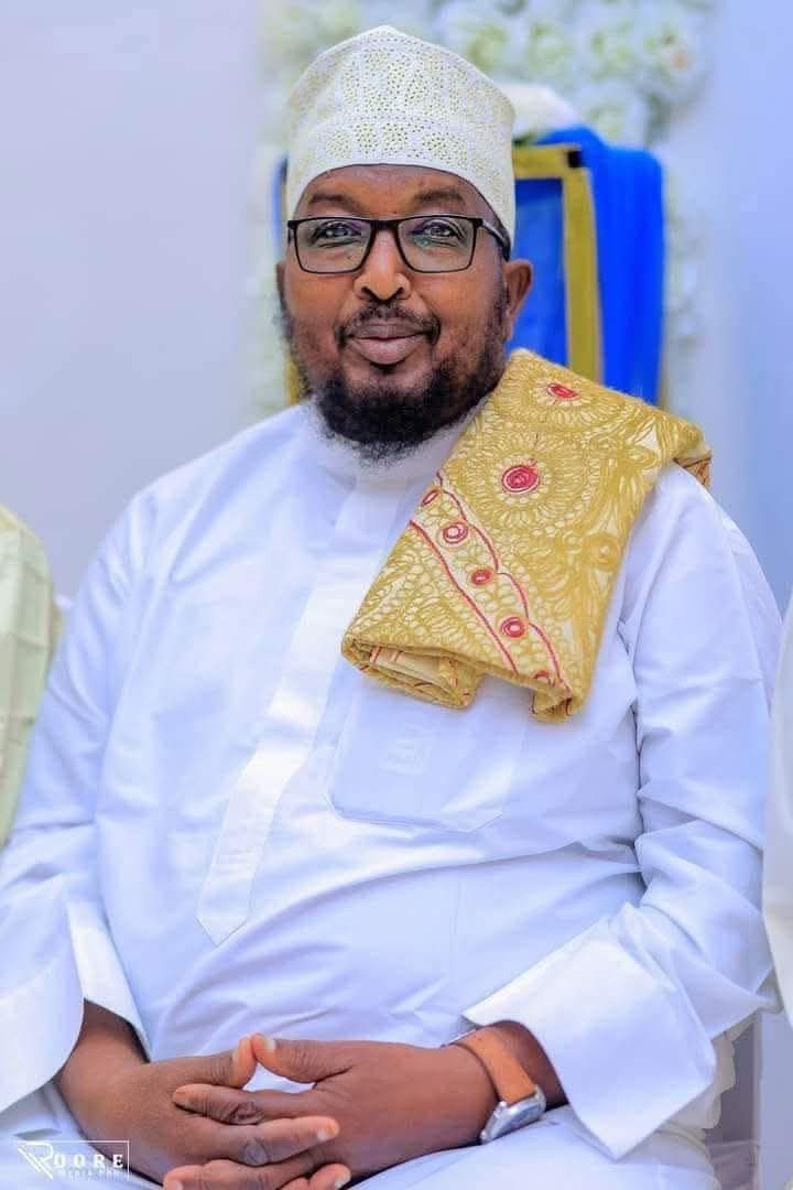 DrMajabir1's tweet image. Deni met with Reer Sanaag elders at the UAE-backed PMPF camp to discuss minerals; the elders refused. Two days later, a dissenting clan elder was killed in an airstrike between Ceelbuh and Badhan. Intimidation has replaced dialogue.

#Sanaag #Puntland #PMPF