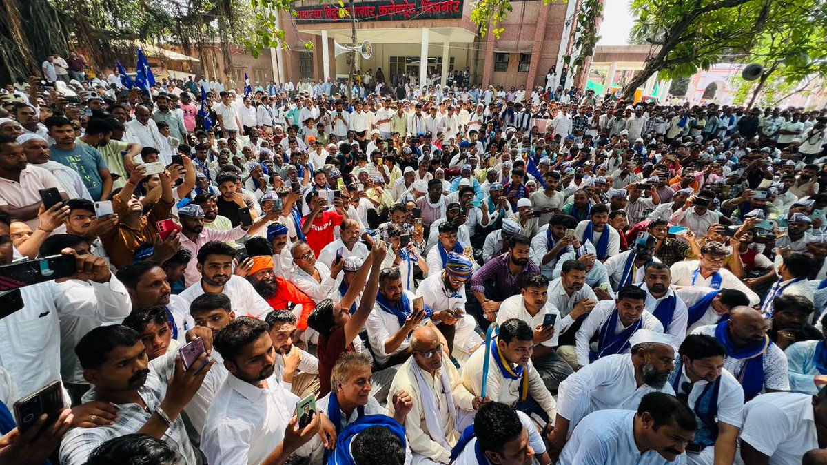 BhimArmyChief's tweet image. जिला बिजनौर में 
हालिया घटनाएँ (2025) – गुलदार के हमले में मौतें
13 सितम्बर – नजीबाबाद क्षेत्र, गांव इस्सेपुर : महेन्द्र की पत्नी मीरा की मौत।

9 सितम्बर – मथुरापुर मोड़ : 8 वर्षीय हर्षित की मौत।

5 सितम्बर – नगीना देहात क्षेत्र, गांव कंडरावाला : 12 वर्षीय गुड़िया की मौत।

2…