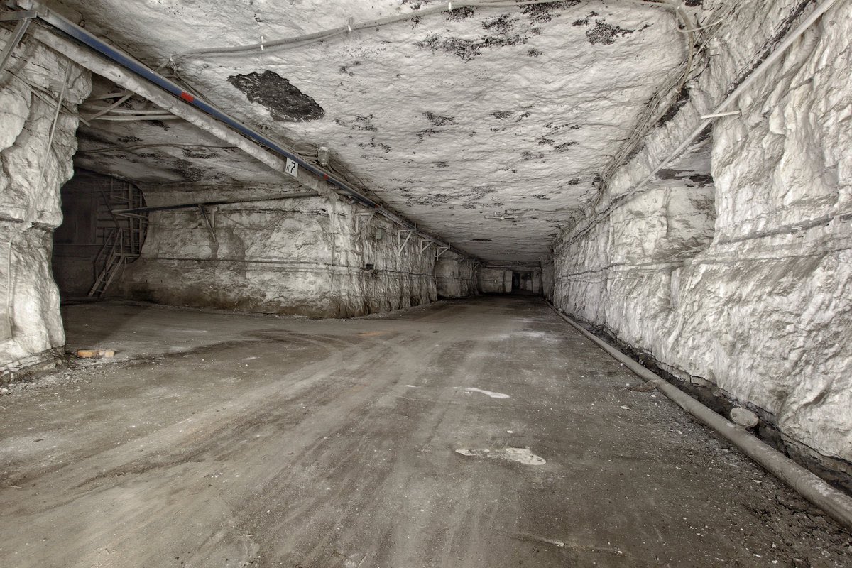 Ortahisar'ın üstü kadar altı da değerli... Kayadan oyma dev depolar ekonomiye büyük katkı sağlıyor haberhurriyeti.com/haber/26272270…