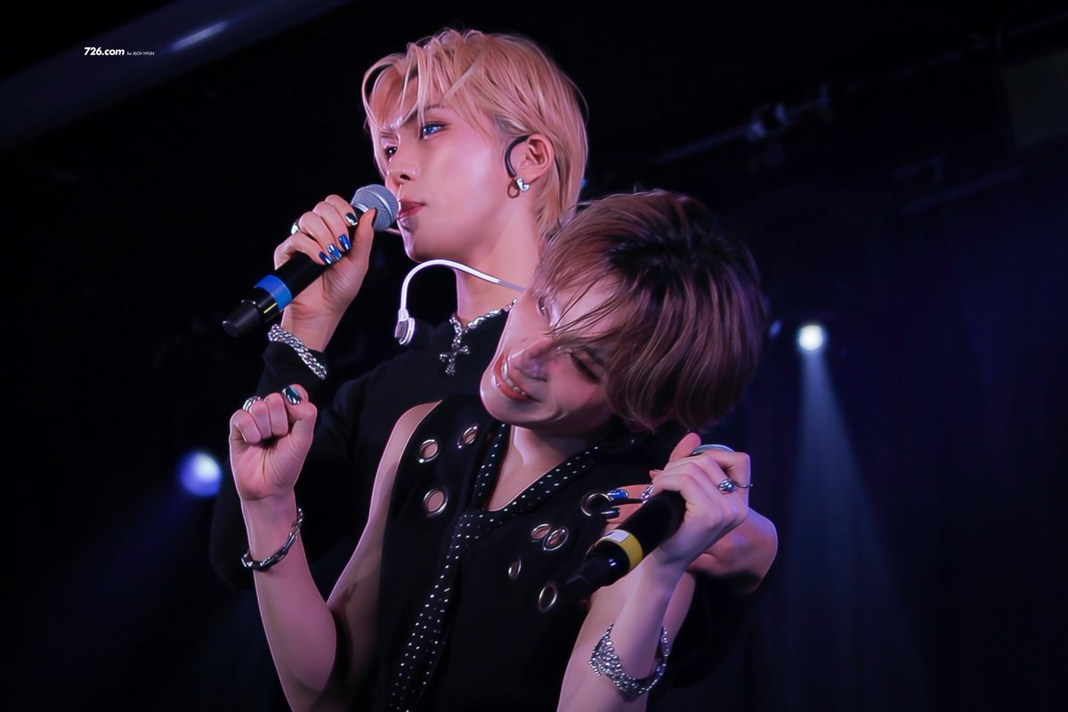 726dotcom's tweet image. 250915 도쿄 공연 2부
#XLOV #엑스러브 #현 #HYUN #ヒョン #김진형 #하루 #HARU #ハル #暖琉