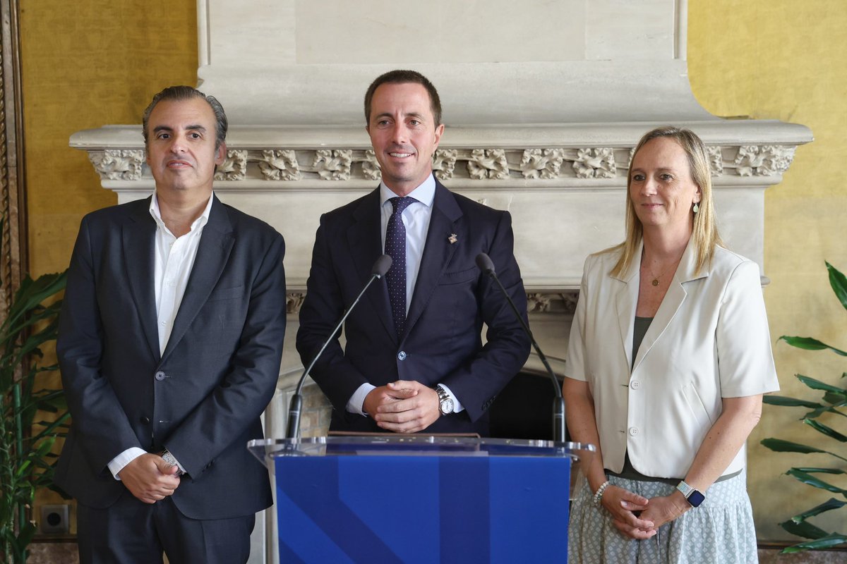 Signam un conveni amb el Govern de les Illes Balears <a href="/EDUN_IB/">EDUNIB</a> per impulsar les pràctiques d’estudiants de formació professional al Consell de Mallorca.

L’objectiu és obrir les portes al talent jove, enriquir el <a href="/ConselldeMca/">Consell de Mallorca</a> amb idees noves i afavorir l’experiència professional