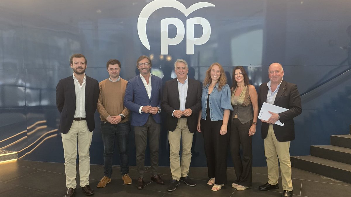 🔵<a href="/JavierDeAndres_/">Javier De Andrés</a>  ha encabezado la delegación del PP Vasco que hoy ha acudido a la junta directiva nacional presidida por <a href="/NunezFeijoo/">Alberto Núñez Feijóo</a>.

Hoy más que nunca España necesita pasar la página de Sánchez y sumarse a la hoja de ruta del <a href="/ppopular/">Partido Popular</a>