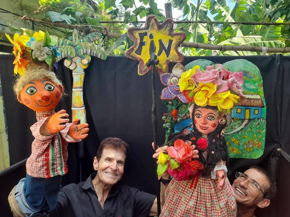 Mañana domingo  podrán disfrutar al maestro titiritero Adalett Pérez Pupo con la obra La violeta triste. 
Salita Roja de Teatro Aldaba 
Domingos 14 y 21 a las 10:00am.
#EnMarianaoSíSePuede
#LaHabanaViveEnMí