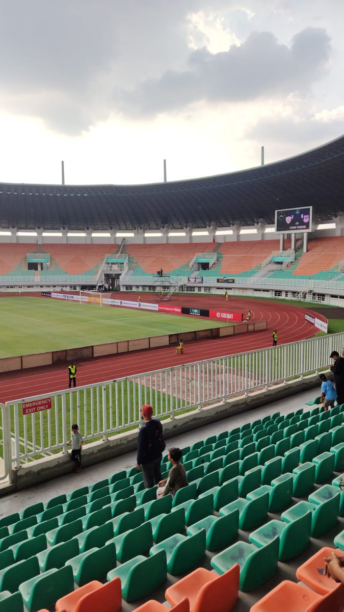 Anggap aja menyampaikan kritik untuk para petinggi persikad, terkait tiket yang mahal!