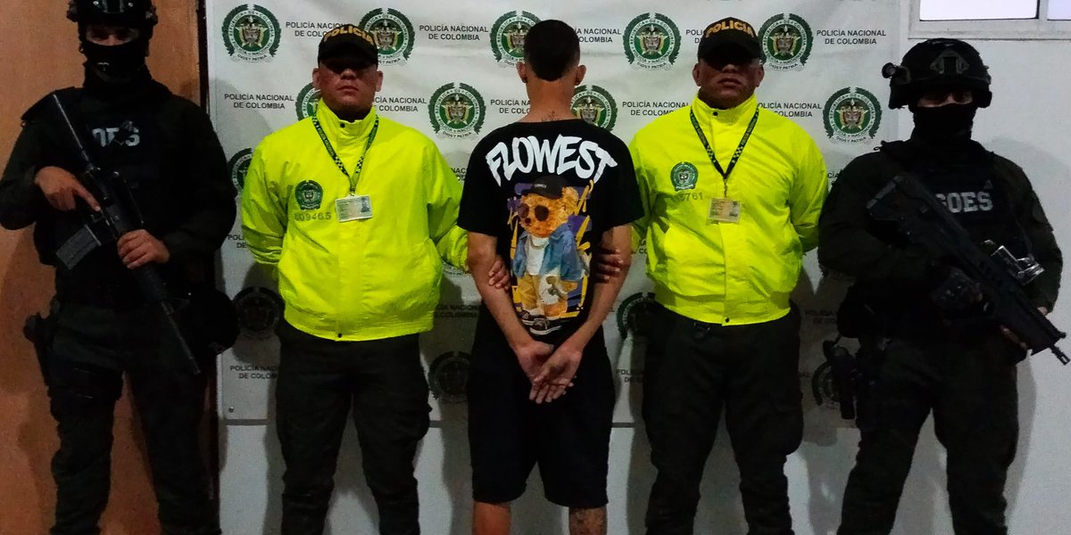 ¿Es el microtráfico el principal causante de las masacres en centros urbanos?

Los actores armados ilegales entendieron desde hace más de diez años que las dinámicas urbanas serían decisivas para la consolidación o fracaso de sus proyectos

Detalles ⬇️
periferiaprensa.com/es-el-microtra…