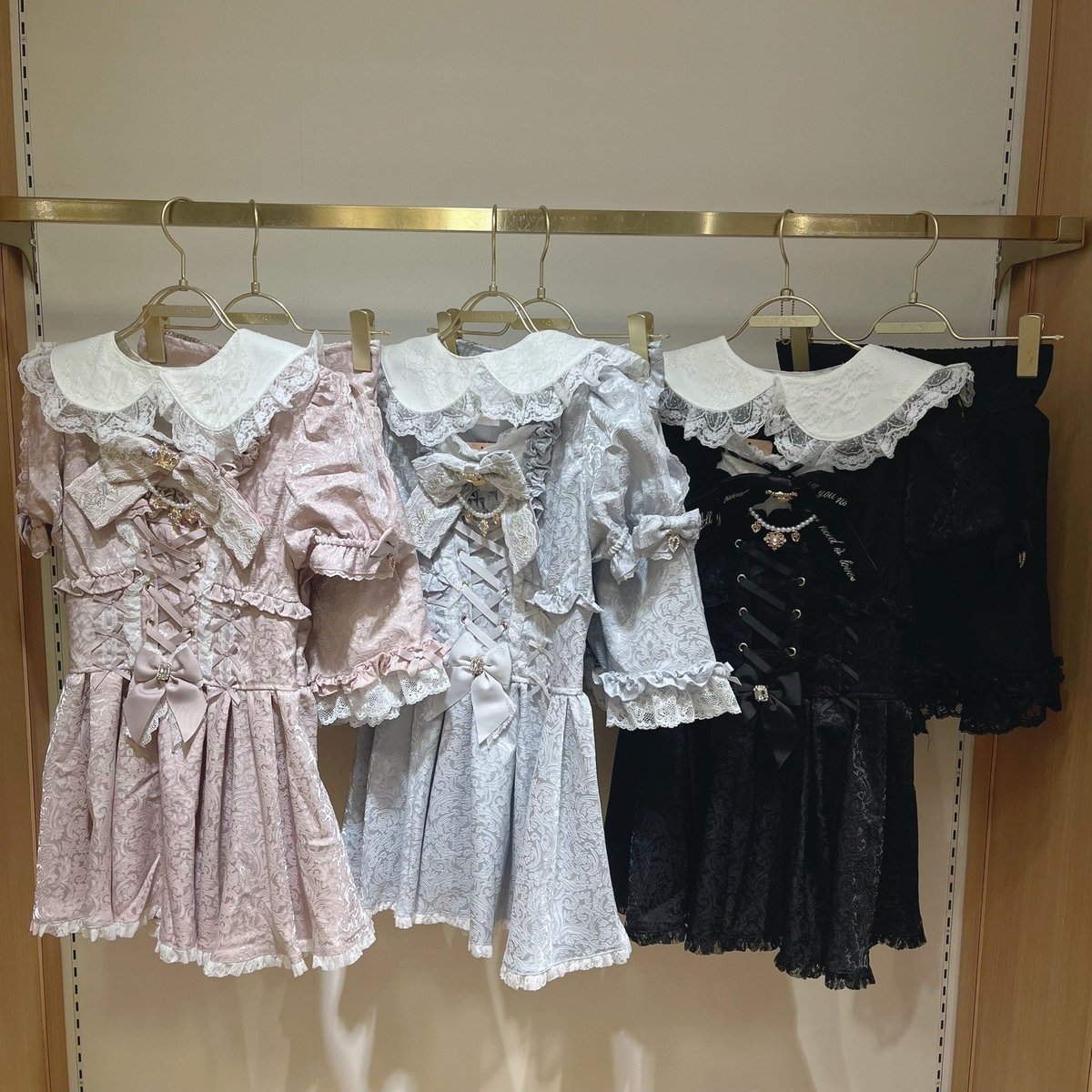 ❤︎ 𝐋𝐈𝐙 𝐋𝐈𝐒𝐀 近鉄Pass'e店 ❤︎ #ジャガードフリル