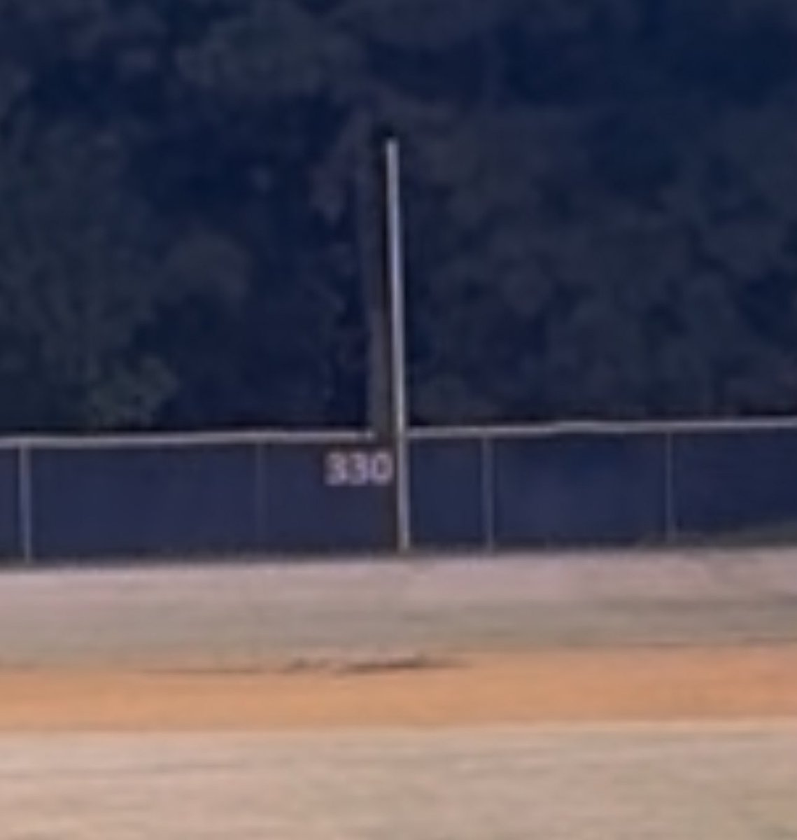 Ejwisler's tweet photo. Arm is feeling good heading into the fall season. #longtoss
@_Baseball_WHS 
@Lynx_baseball_ 
@jaegersports https://t.co/Kft3fRAb4C