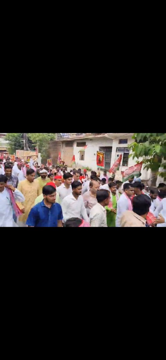 IndiaApradh's tweet image. कन्नौज अखिलेश यादव के आवाहन पर सपा का प्रदर्शन  खाद कालाबाजारी को लेकर प्रदर्शन किसानों को आलू के सही दाम दिलाने की मांग राष्ट्रपति को सम्बोधित ज्ञापन डीएम को सौंपा   @IacHead
 #AkhileshYadav #SPProtest  #Farmers | @samajwadiparty